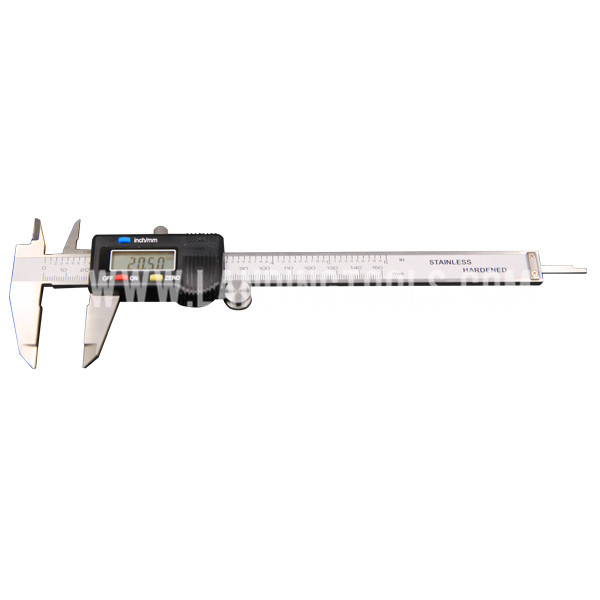 Electronic Caliper 6" / 150mm With Black Plastic Housing    572201