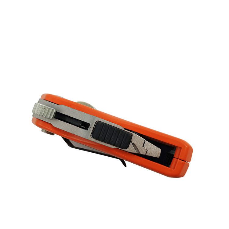 Industrial Grade Retractable Folding Knife  Include 3pcs Blades   385706-1