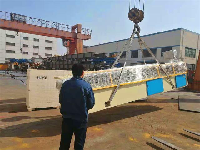 Drywall machine ship to Uruguay by wooden box with partial shipping by sea
