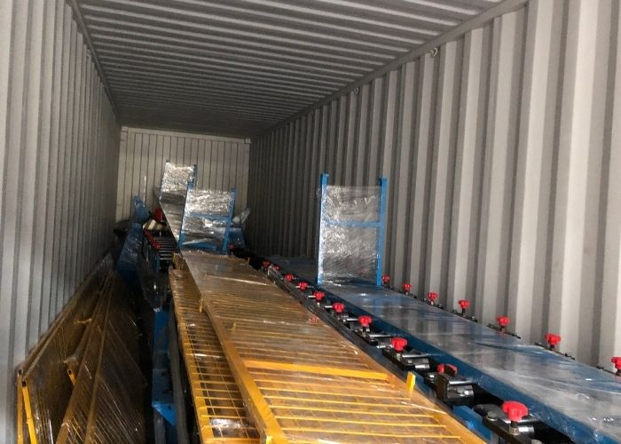 Exporte la máquina perfiladora de vigas transversales de la casa de contenedores a Jordania