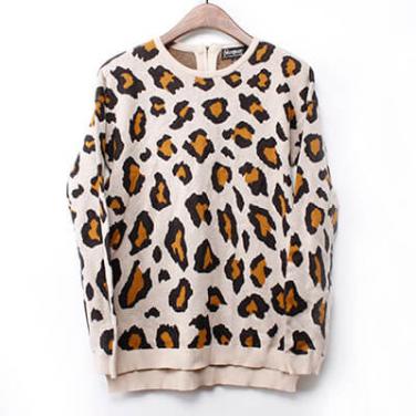 Leopard Pattern Sweater Knit Top
