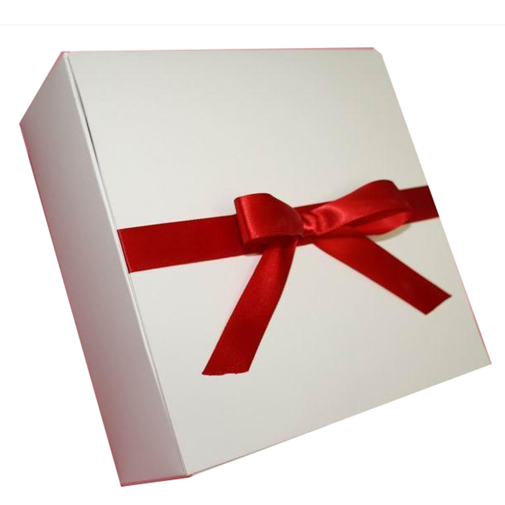 High Quality Doll Gift Packaging Box with Ribbons