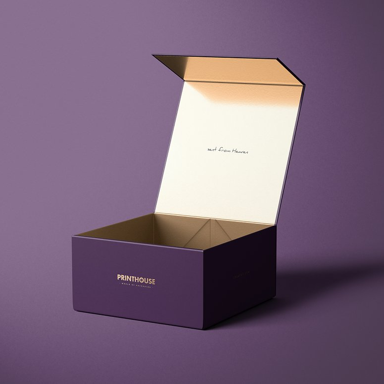 Luxury magnetic gift packaging box for clothes