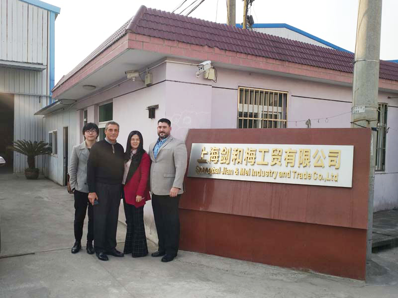 Mar. 8th 2017, Our US Clients Visited Our Screw Factory & Negotiate About Corporation With Self-Drilling Screws Business