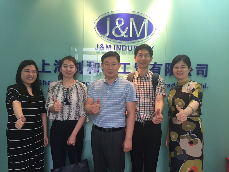 15 de junio de 2016, clientes coreanos visitaron nuestra empresa.