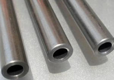 Stainless Steel Seamless Pipes and Tubes