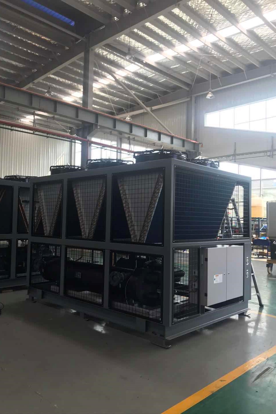 AODE AIR COOLED SCREW CHILLER DELIVERY TO MEXICO
