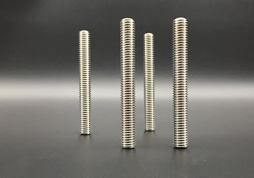 Stud / Threaded rod