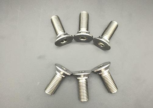 Countersunk screw