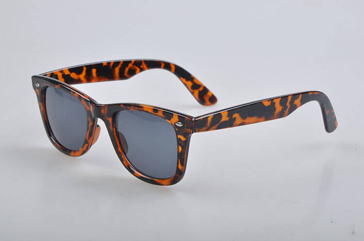 New fashion RPET Sunglasses Project- Using the recycled water bottles to make the sunglasses