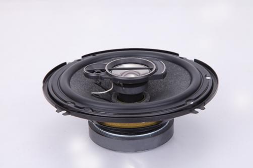 CB-0304:  Highly cost-effective 4 inch 3 way speaker coaxial