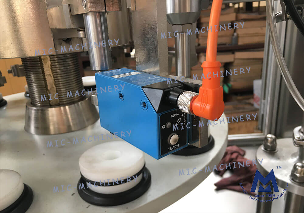 Paint filling machine(MICL60 paint aluminum tube filling sealing