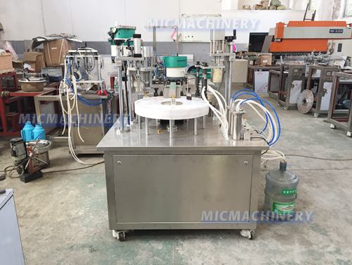 MIC Semmi Automatic Liquid Bottle Filling Machine (Speed 20-30 Bottles/m)