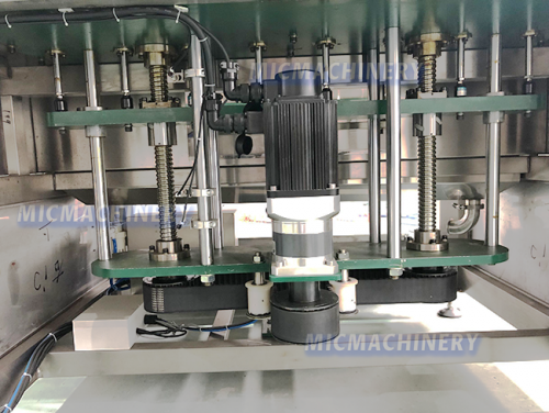 Car lubricate oil filling machine 250ML Plastic Bottle (Filling Capping Labeling)