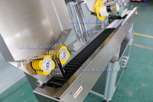 MIC-PT60 Automatic horizontal way labeling machine