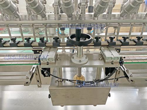 MIC Sauce Gravity Filling Machine