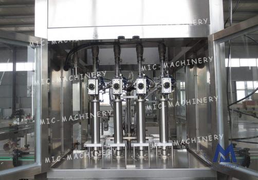 Gorilla Bottle Filling Machine ( Chemical industry, Pesticides and other industries)