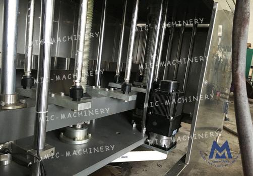 Olive oil filling machine （Edible oil, Palm oil, Sauce and other similar products）