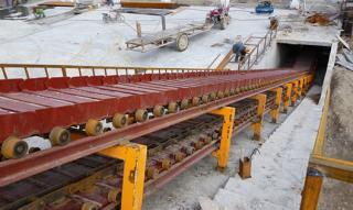 CHAIN CONVEYOR