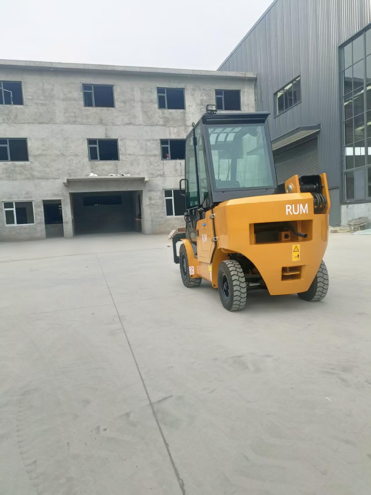 min Telescopic forklift 3 ton