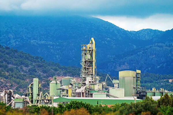 Цементный завод мощностью 2500 тонн в сутки