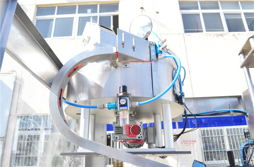 The Automatic HDPE Bottle Liquid Liner Filling Sealing Machine