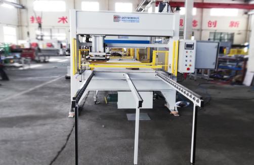 HSYT Movable Head Sheet Material Die-cutting Machine With Automatic Typesetting Software