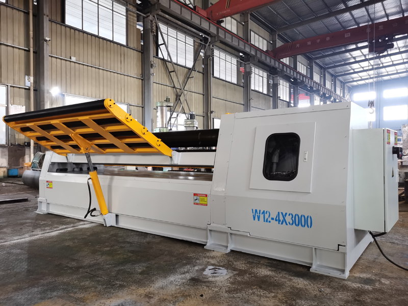W12数控液压四辊卷板机4 × 3000