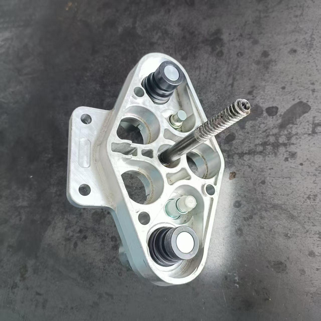 697988 6837200 Hydraulic Header Coupling For Class