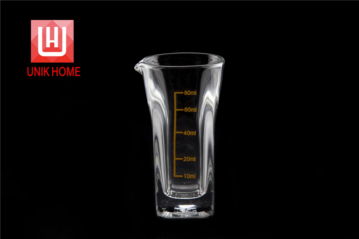 UNIK HOME Glass Decanter With Measuring Level Line ZB99