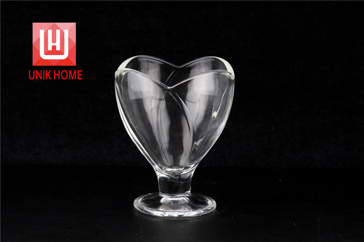 UNIK HOME Flower Shape Transparent Glass Cup Factory Direct Sales Glassware High Quality Promotional Mug With Holder