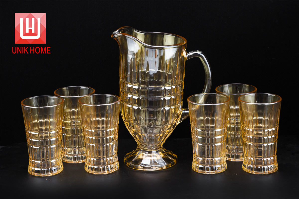 7PCS Luxury High Quality Golden Color Glass Decanter Set From China Good Gift For Your Freinds