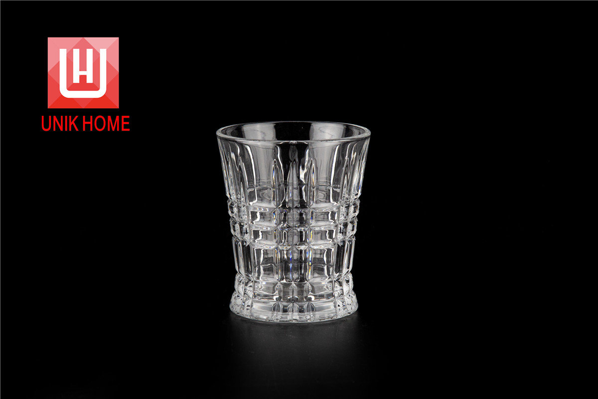 UNIK HOME Hot Sales New Design Transparent Glass Cup Tumbler Full Embossed Reusable Drinking Beer Whiskey Mug