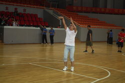 jiali Taking part in sports game