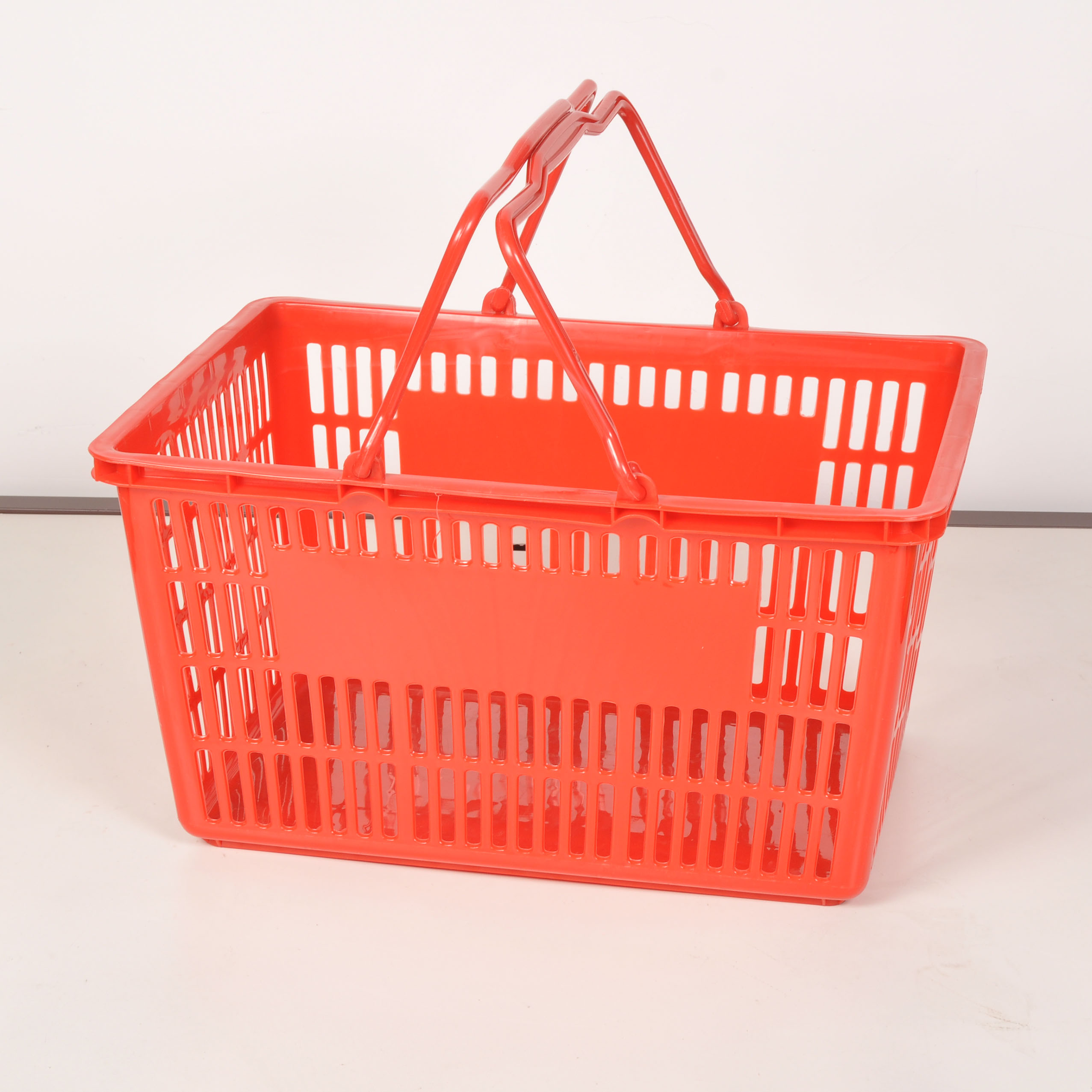 Shopping Basket For Sale Qingdao Chengjunxiang Commercial Equipment Co., Ltd