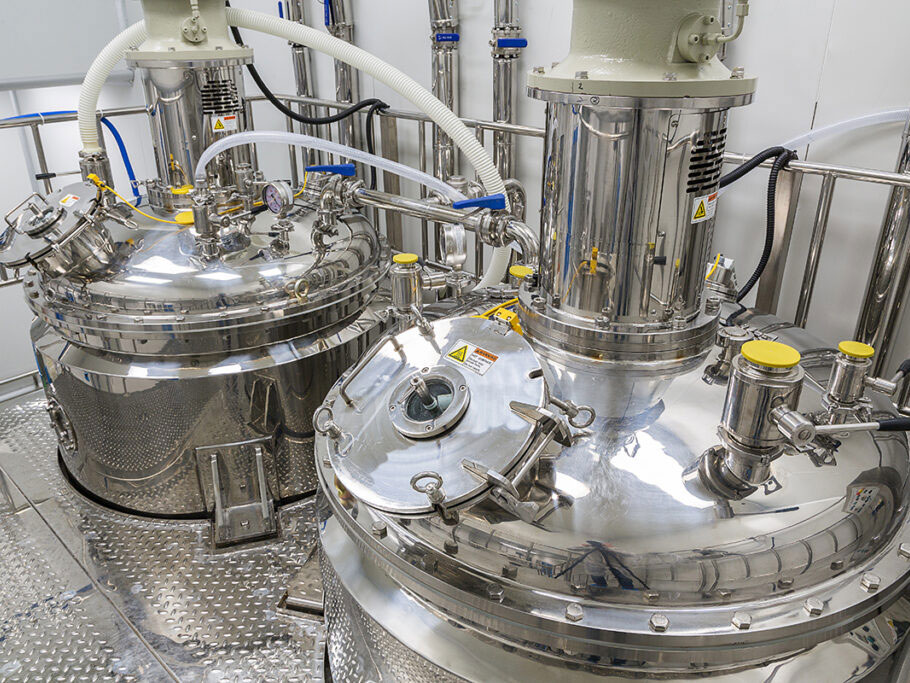 Beverage manufacturing equipment Beverage manufacturing equipment