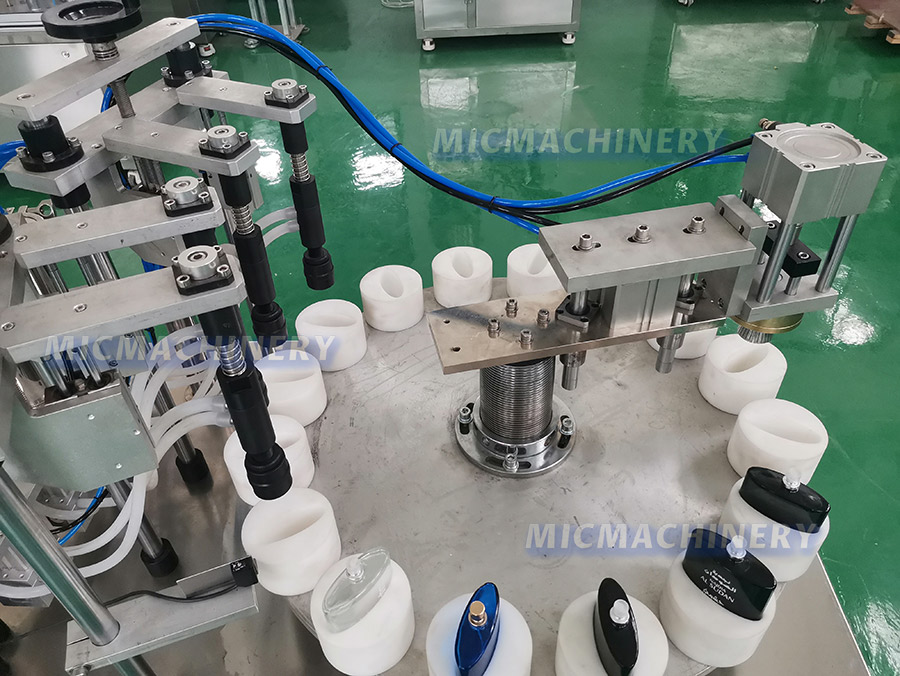 Filling perfume bottle Filling perfume bottle