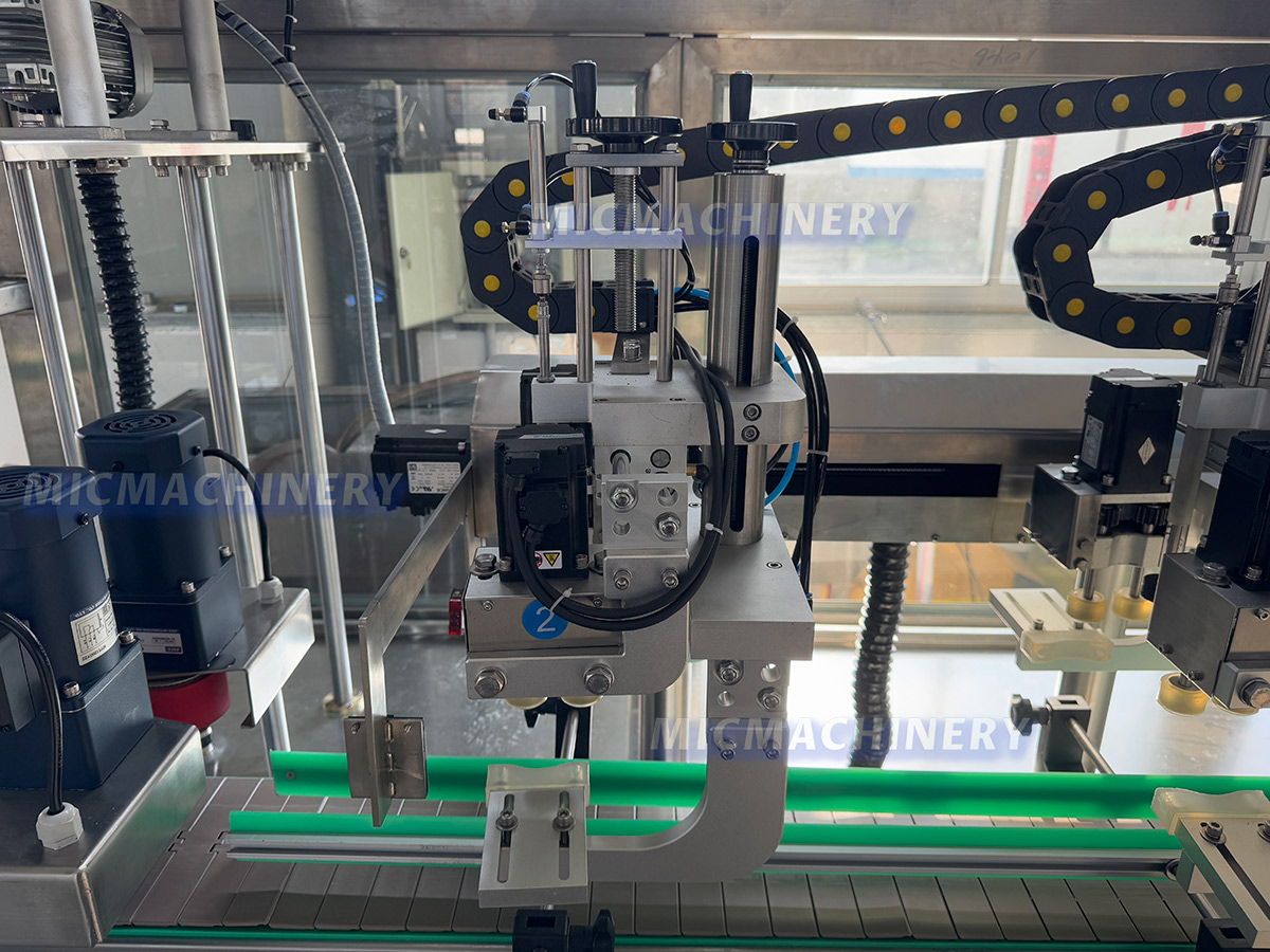 electric width control in an Inline Capping Machine electric width control in an Inline Capping Machine