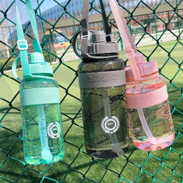 1.8 liter portable straw space Cup outdoor plastic sports water bottle