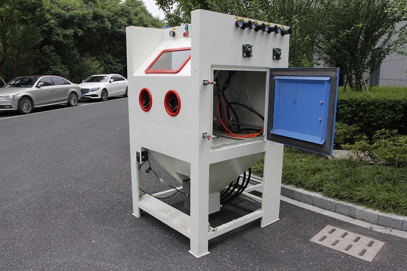 Automatic Turntable Sandblasting Machine