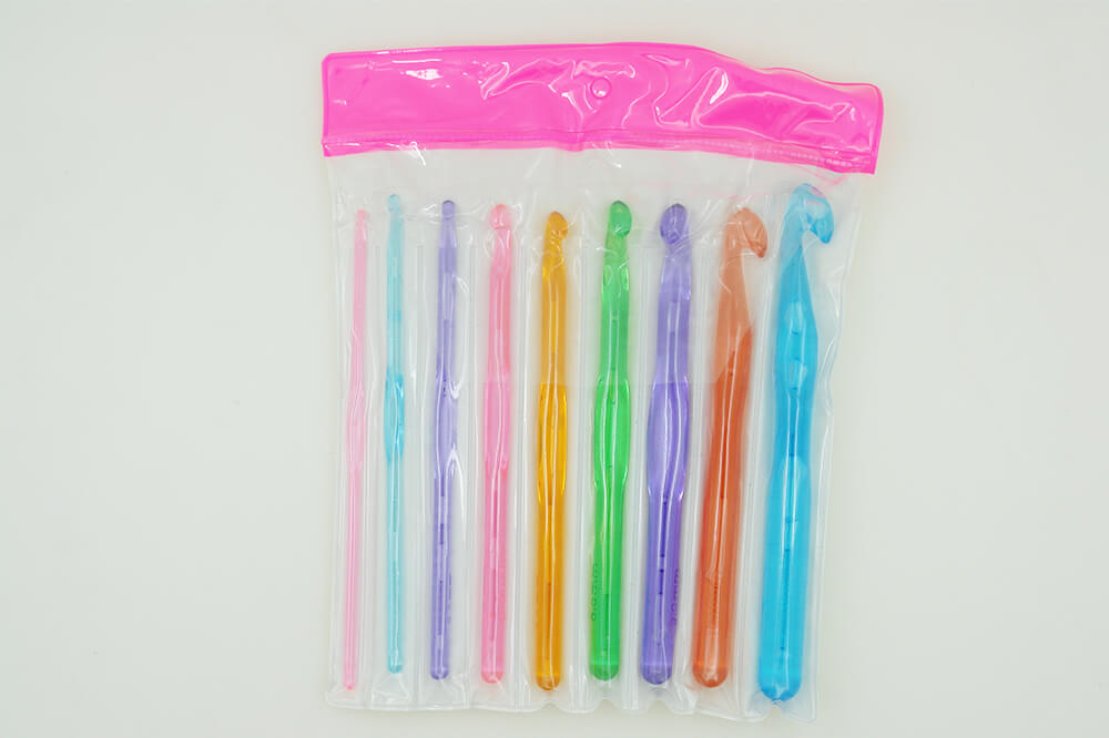 CN042-Plastic Crochet hook