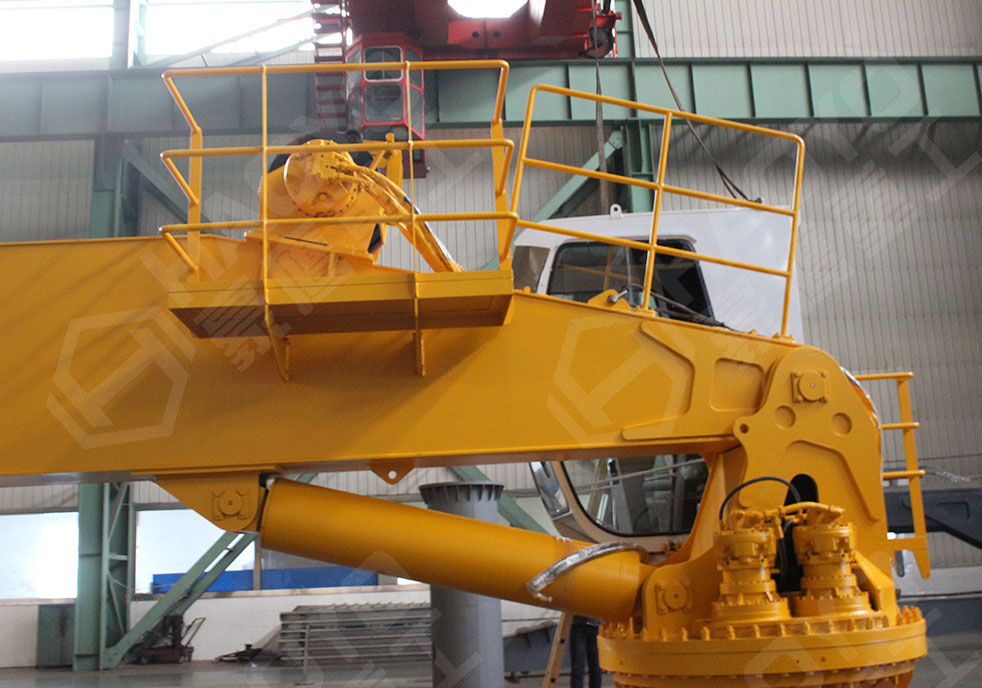 FIXED BOOM MARINE CRANE