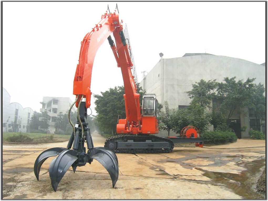 CRAWLER TYPE MATERIAL HANDLER CRANE