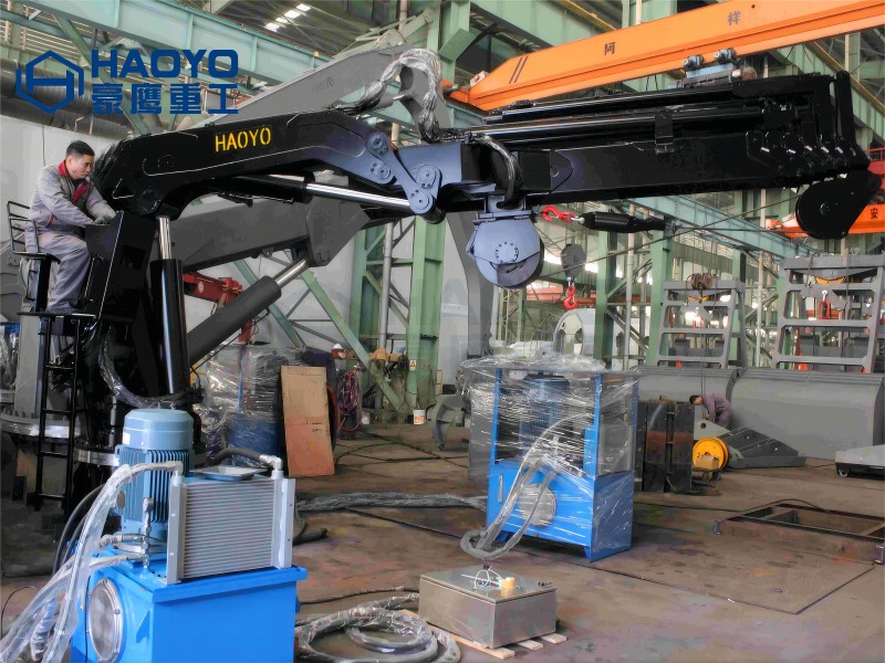 1T 16M FOLDABLE KNUCKLE MARINE CRANE