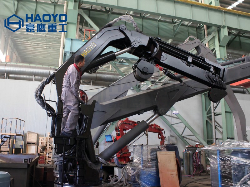 1T 16M FOLDABLE KNUCKLE MARINE CRANE