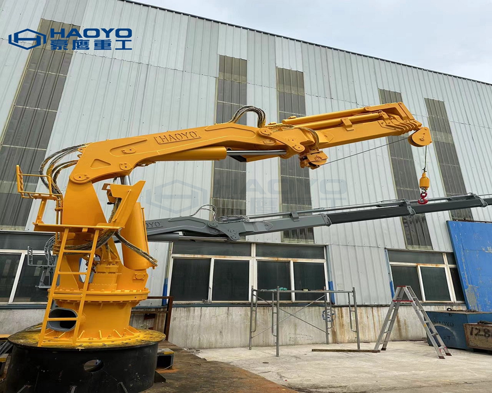 1.2T 14M FOLDABLE KNUCKLE MARINE CRANE