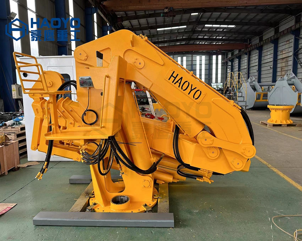 1.2T 14M FOLDABLE KNUCKLE MARINE CRANE