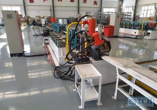 Special shape roll forming machine