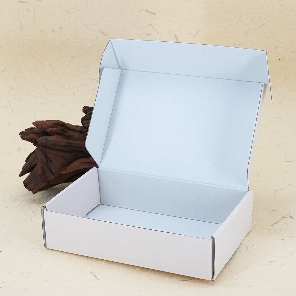 Cloth packaging box