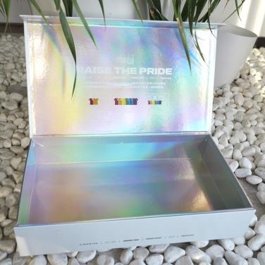 Luxury Glossy Holographic Magnetic PR Packaging Cardboard Gift Box